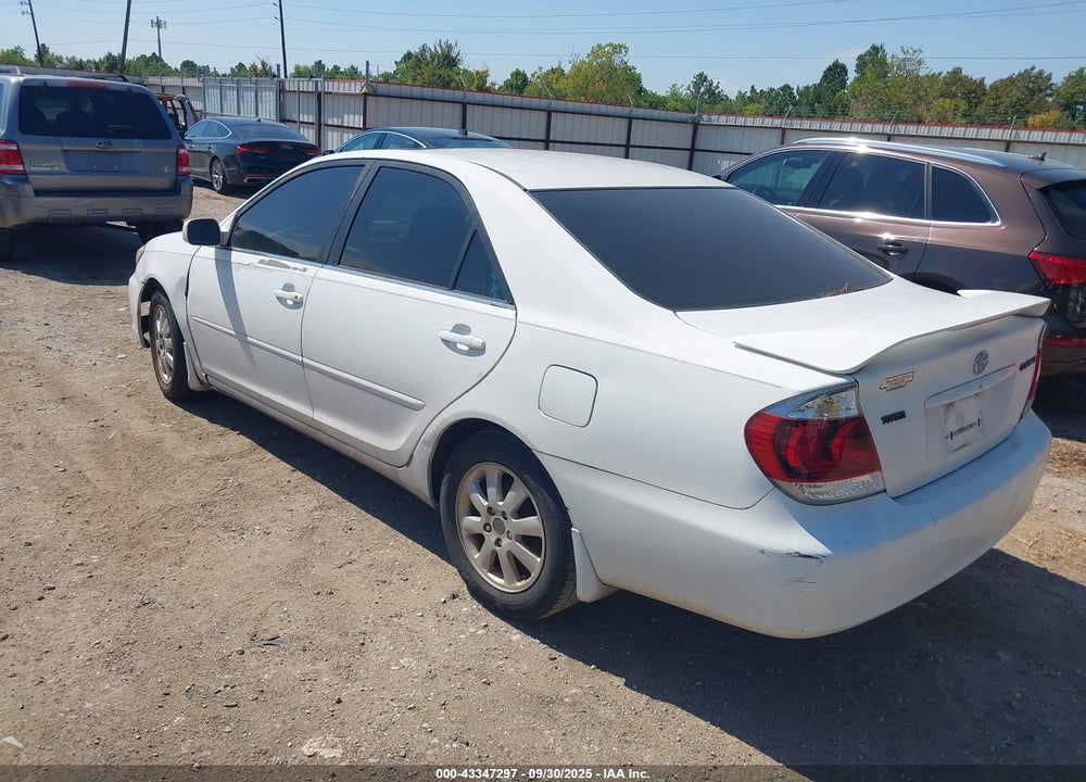 2005 TOYOTA CAMRY SE VIN: 4T1BE32K45U629136