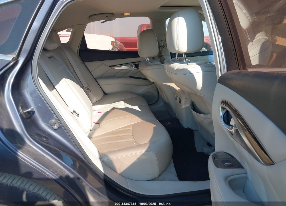 2011 INFINITI M37 VIN: JN1BY1AP7BM323804