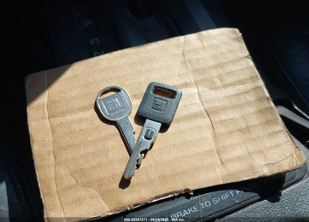 1994 CHEVROLET CAMARO Z28 VIN: 2G1FP32P3R2212204