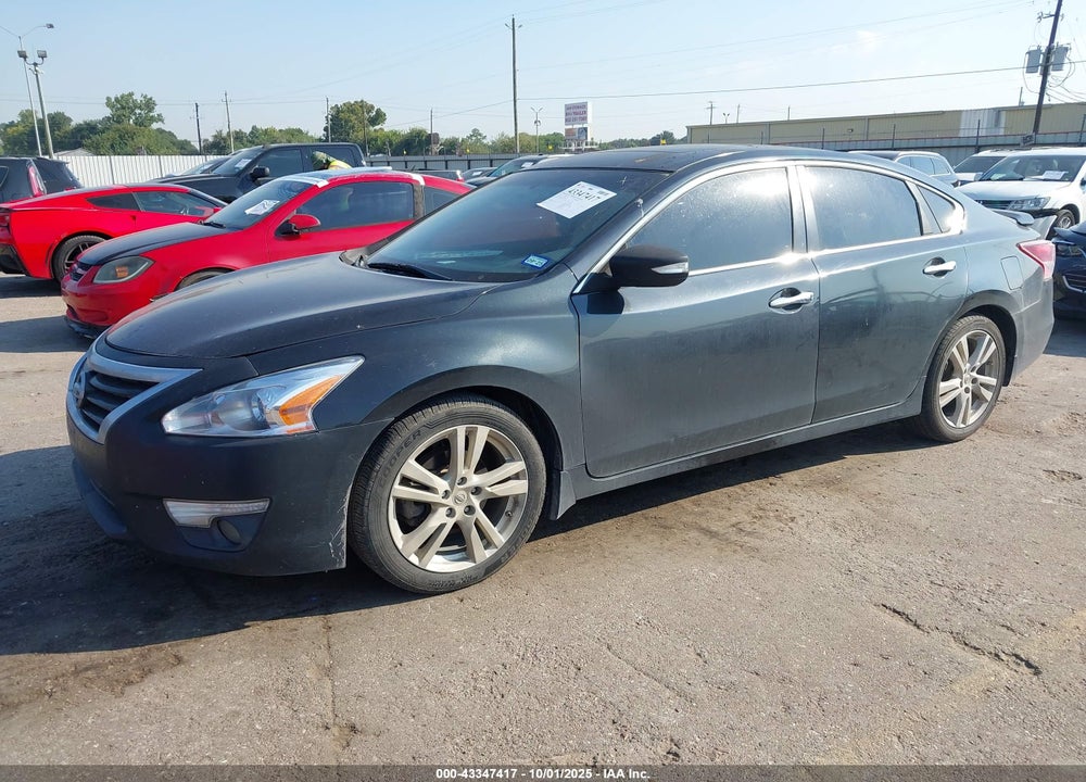 2013 NISSAN ALTIMA VIN: 1N4BL3AP7DN453303