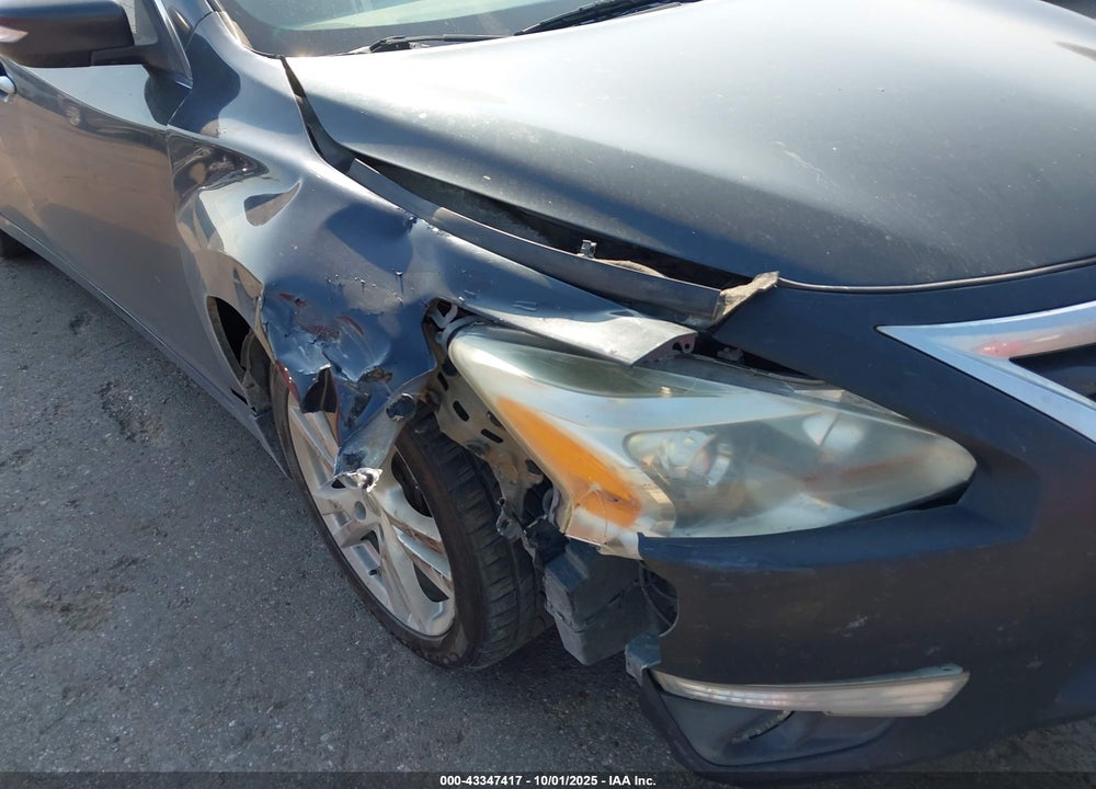 2013 NISSAN ALTIMA VIN: 1N4BL3AP7DN453303