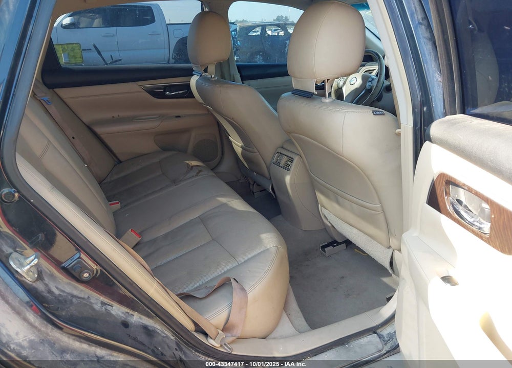 2013 NISSAN ALTIMA VIN: 1N4BL3AP7DN453303