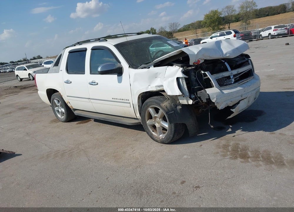 2011 CHEVROLET AVALANCHE 1500 LTZ VIN: 3GNTKGE35BG178091