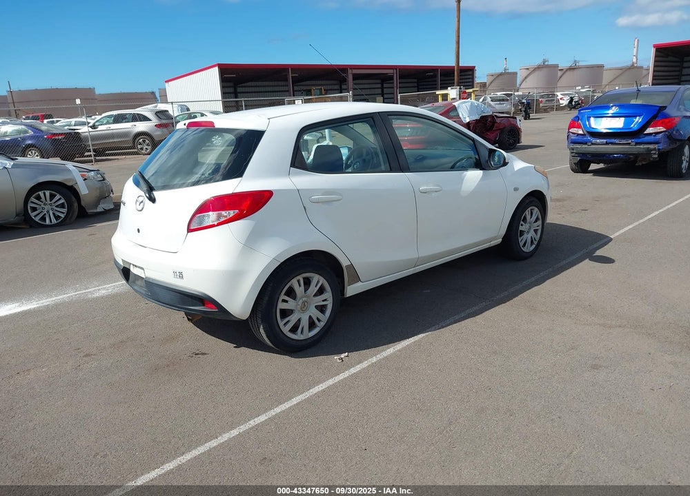 2011 MAZDA 2 SPORT VIN: JM1DE1HY6B0103820