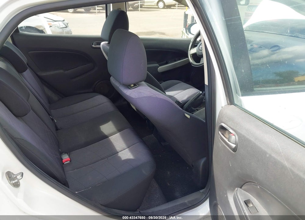 2011 MAZDA 2 SPORT VIN: JM1DE1HY6B0103820
