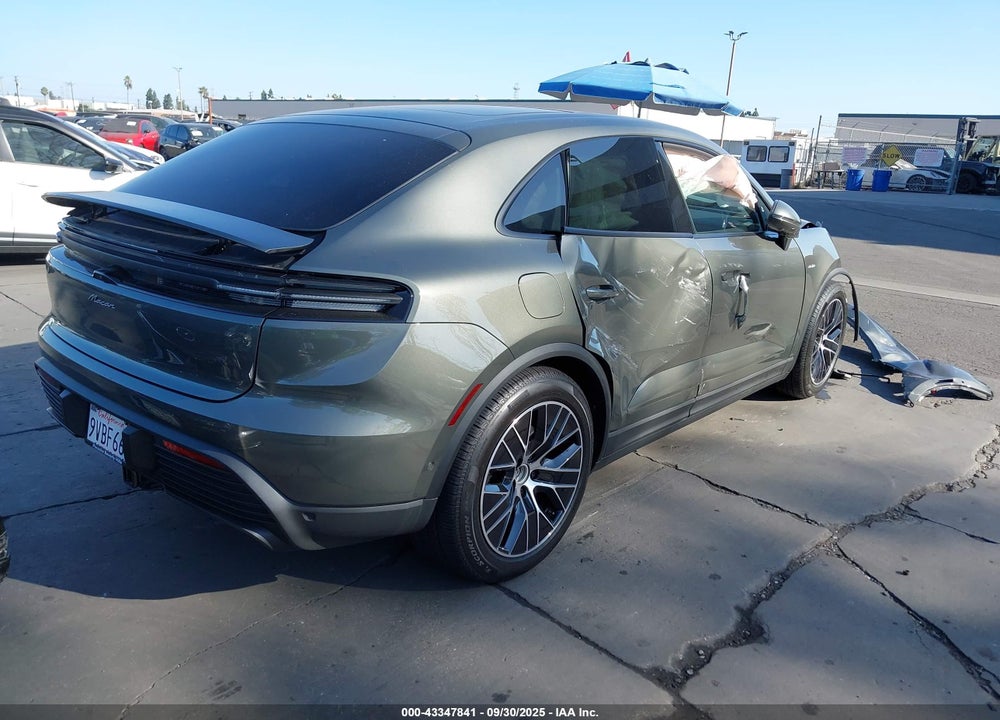 2025 PORSCHE MACAN VIN: WP1AD2XA0SL076883