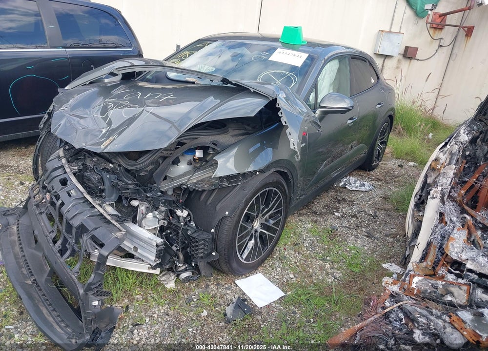 2025 PORSCHE MACAN VIN: WP1AD2XA0SL076883