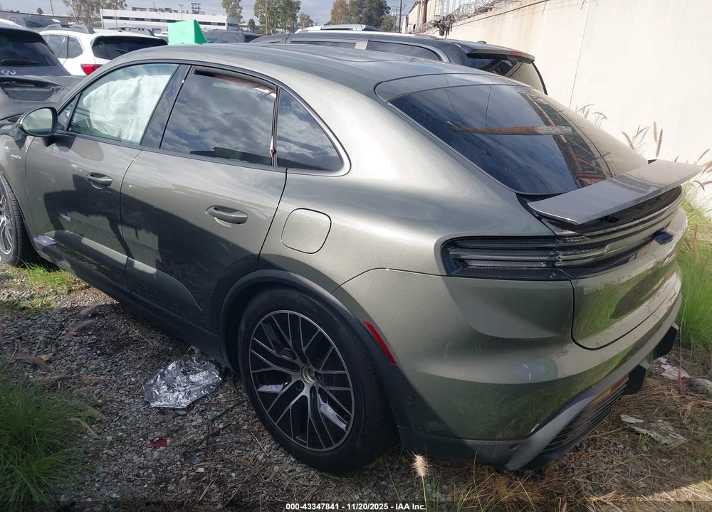 2025 PORSCHE MACAN VIN: WP1AD2XA0SL076883