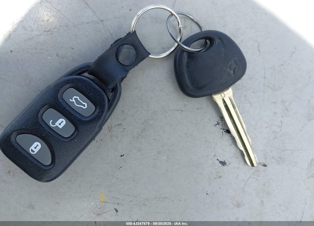 2010 HYUNDAI ELANTRA VIN: KMHDU4AD8AU115479