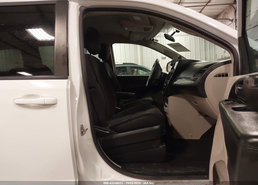 2018 DODGE GRAND CARAVAN SE VIN: 2C4RDGBG2JR138211