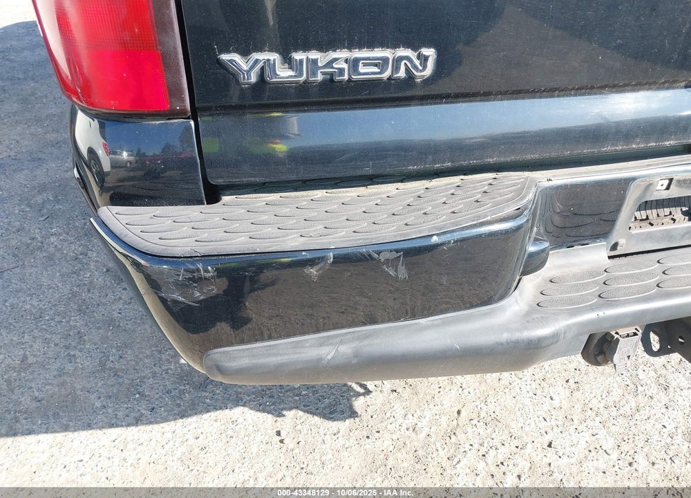 2005 GMC YUKON DENALI VIN: 1GKEK63U85J263909