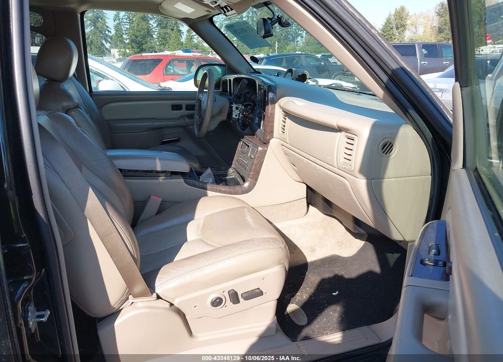 2005 GMC YUKON DENALI VIN: 1GKEK63U85J263909