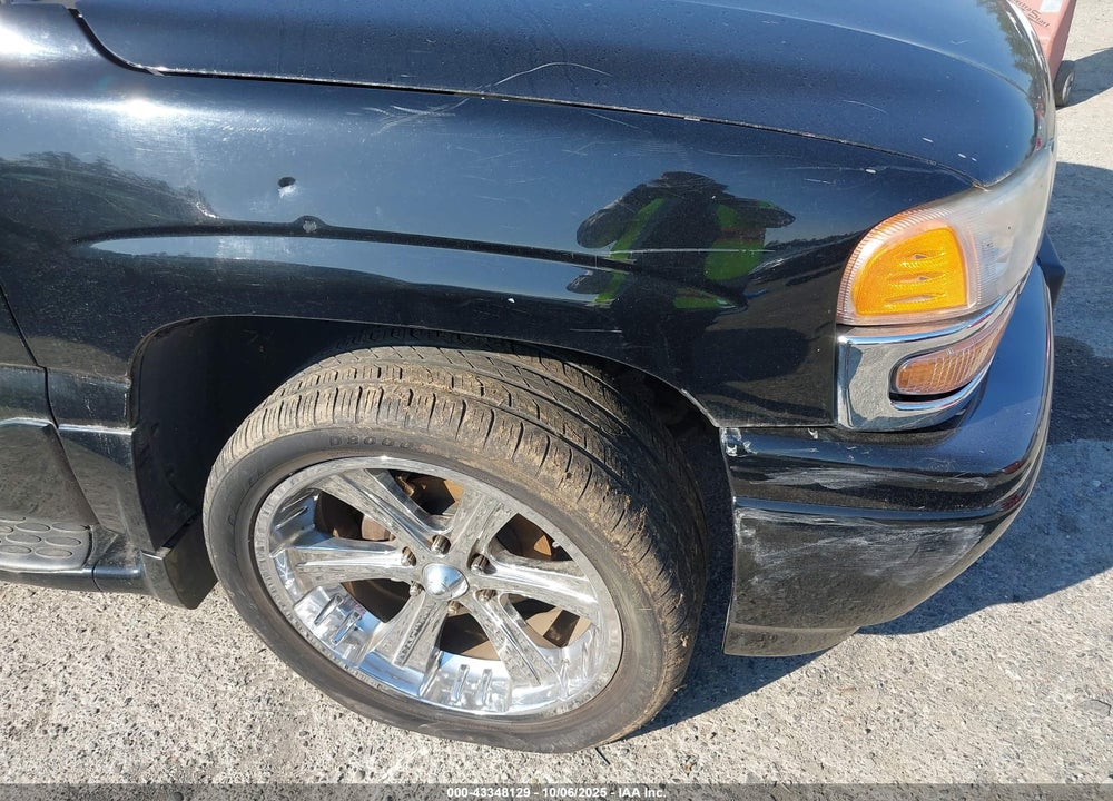 2005 GMC YUKON DENALI VIN: 1GKEK63U85J263909