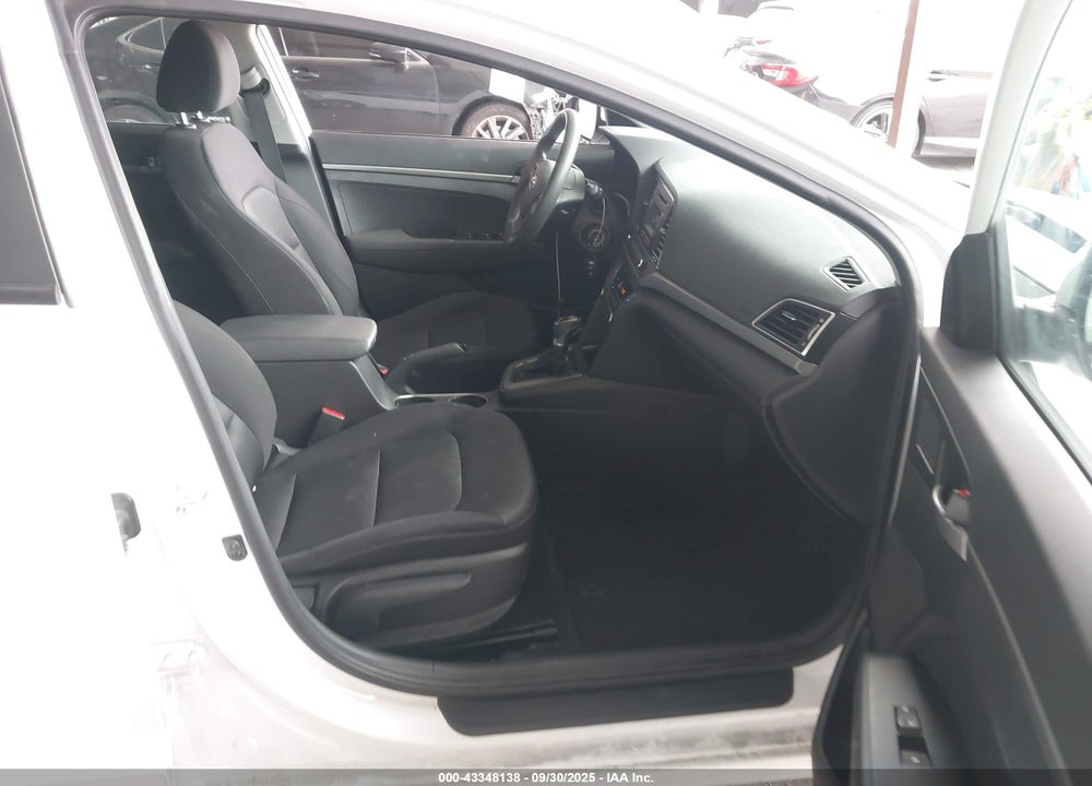 2018 HYUNDAI ELANTRA VIN: 5NPD74LF7JH286048