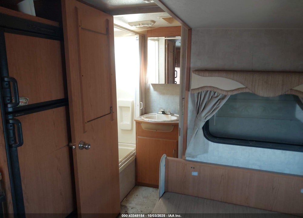 2005 FLEETWOOD TERRY VIN: 1EA1F272X52488720
