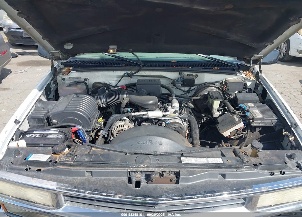 1997 CHEVROLET TAHOE LS VIN: 1GNEK13RXVJ428831