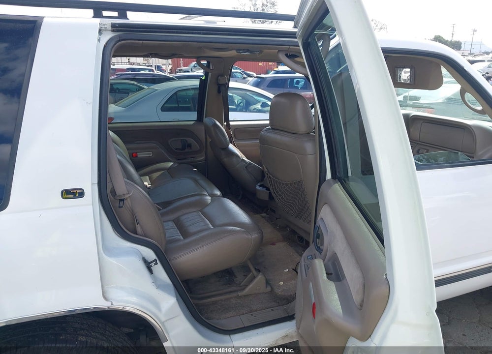 1997 CHEVROLET TAHOE LS VIN: 1GNEK13RXVJ428831