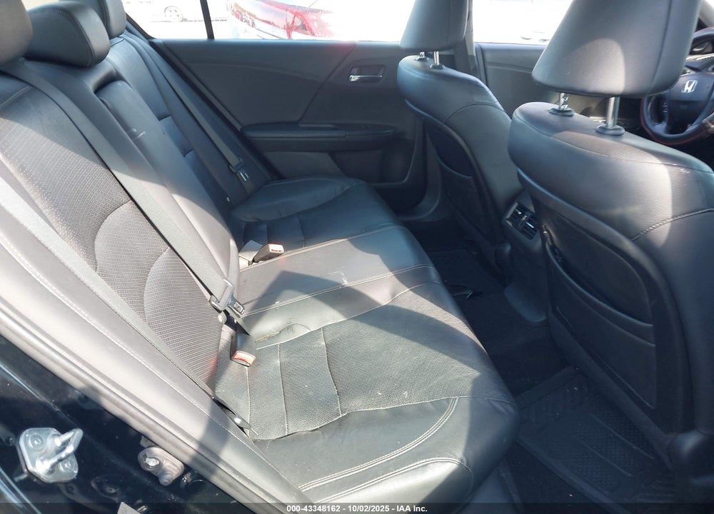 2013 HONDA ACCORD VIN: 1HGCR2F82DA109007