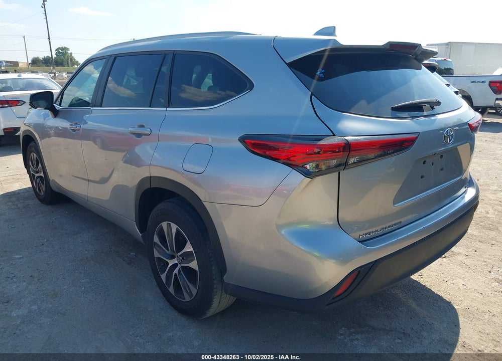2023 TOYOTA HIGHLANDER XLE VIN: 5TDKDRAH6PS011744