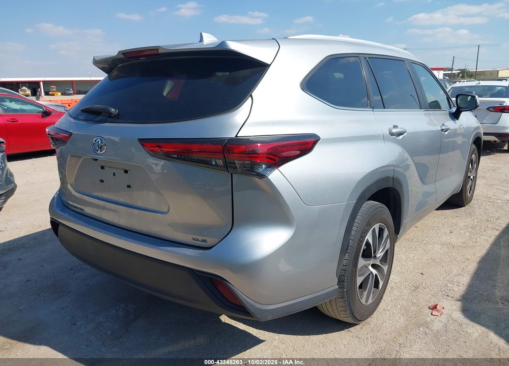 2023 TOYOTA HIGHLANDER XLE VIN: 5TDKDRAH6PS011744
