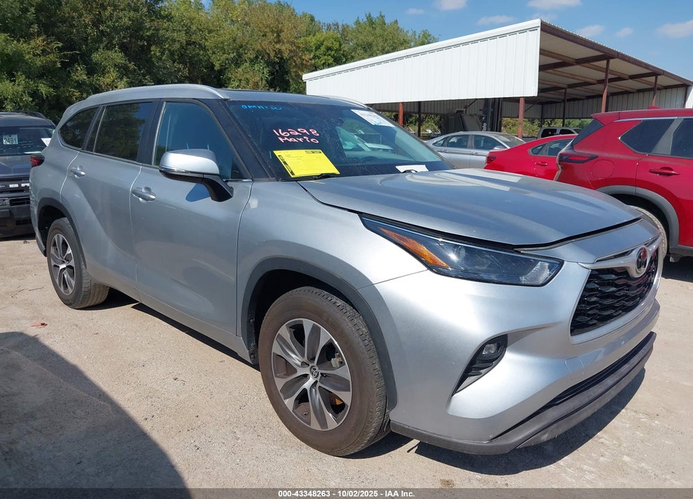 2023 TOYOTA HIGHLANDER XLE VIN: 5TDKDRAH6PS011744