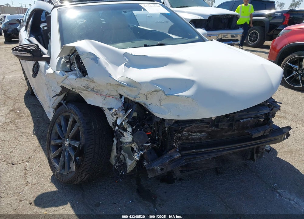 2013 VOLKSWAGEN EOS VIN: WVWBW8AH4DV002790