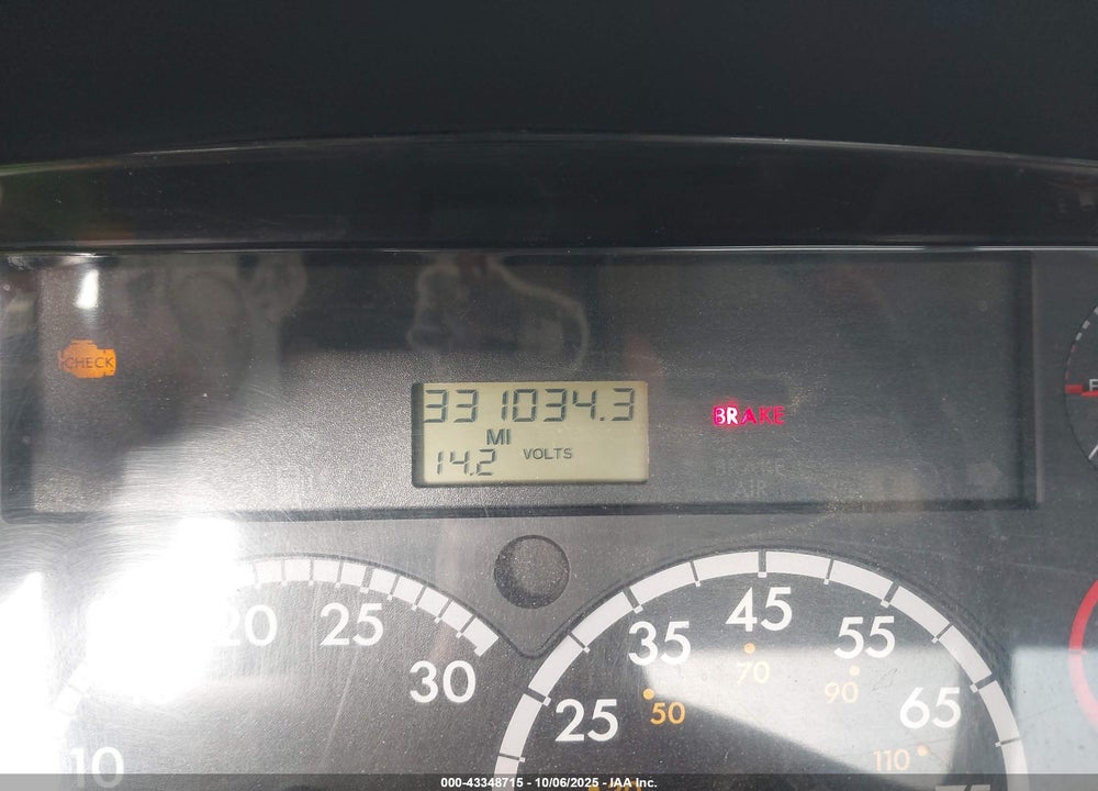 2011 FREIGHTLINER M2 106 MEDIUM DUTY VIN: 1FVACWBSXBDBD0878