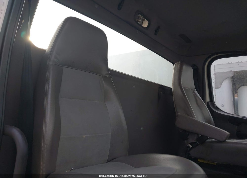 2011 FREIGHTLINER M2 106 MEDIUM DUTY VIN: 1FVACWBSXBDBD0878