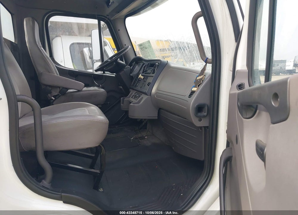 2011 FREIGHTLINER M2 106 MEDIUM DUTY VIN: 1FVACWBSXBDBD0878