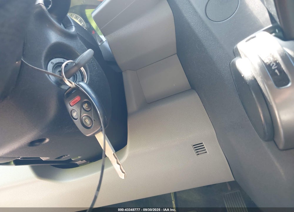 2012 HONDA PILOT LX VIN: 5FNYF3H26CB001023