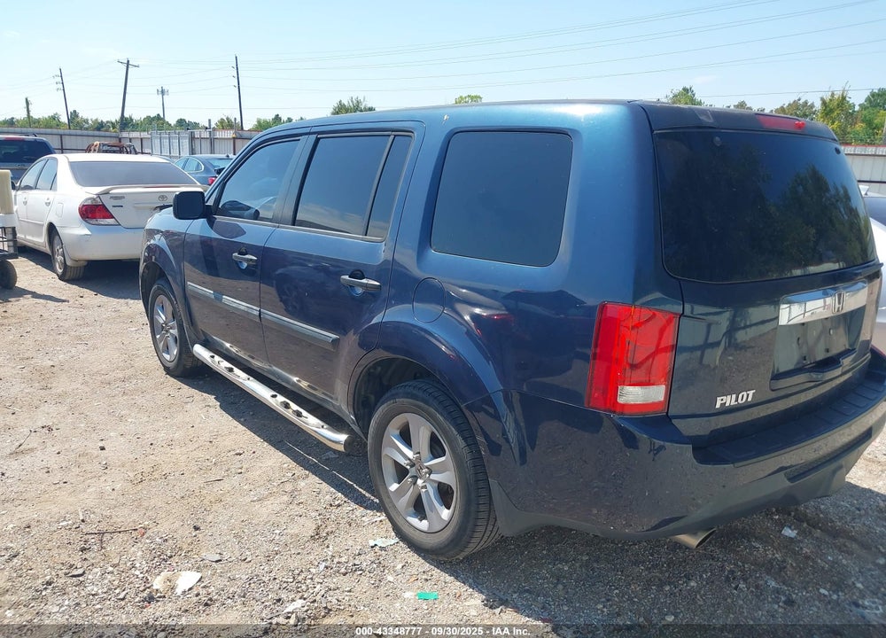 2012 HONDA PILOT LX VIN: 5FNYF3H26CB001023