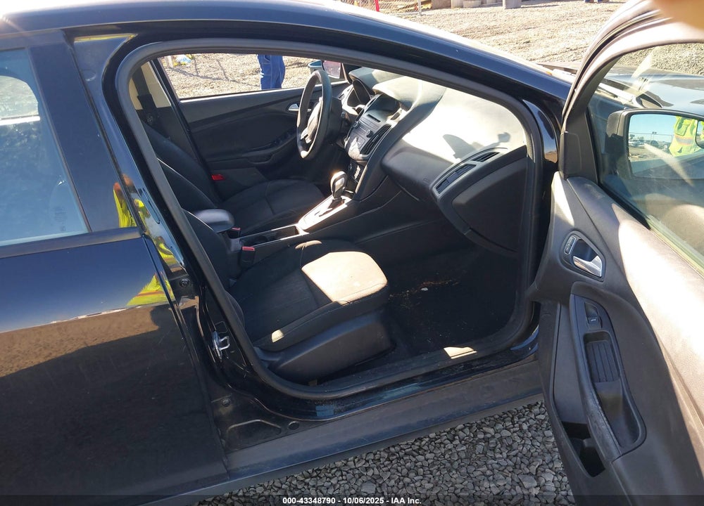 2015 FORD FOCUS VIN: 1FADP3K27FL307174