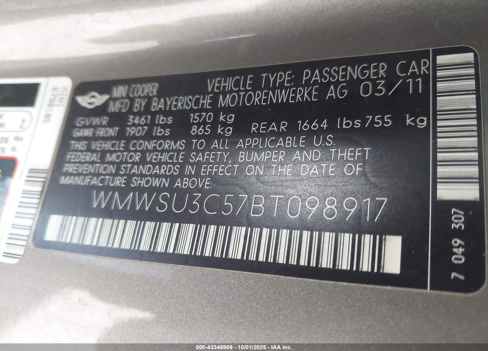 2011 MINI COOPER VIN: WMWSU3C57BT098917