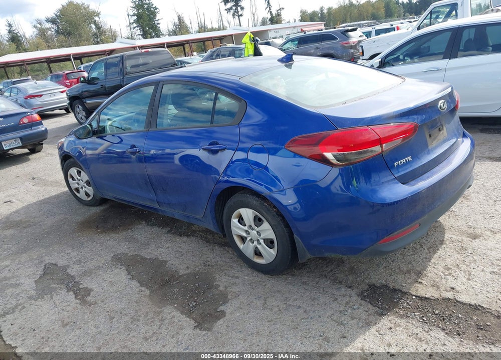 2017 KIA FORTE VIN: 3KPFL4A75HE123591