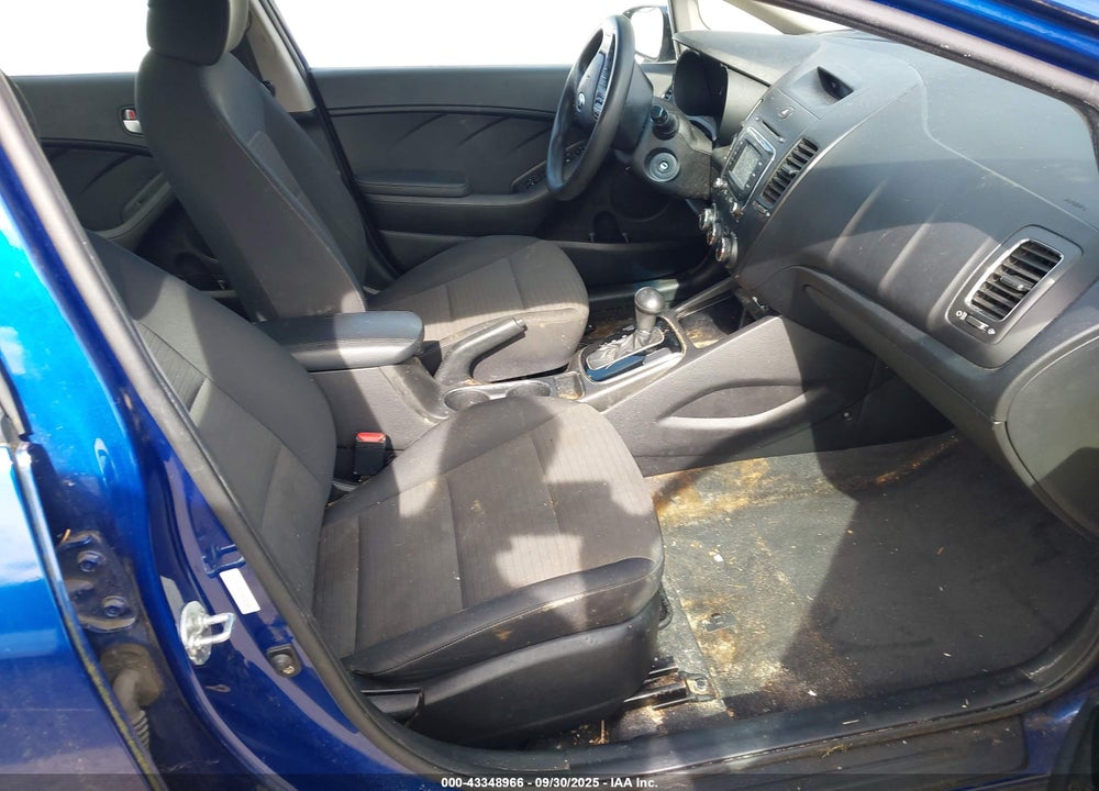 2017 KIA FORTE VIN: 3KPFL4A75HE123591