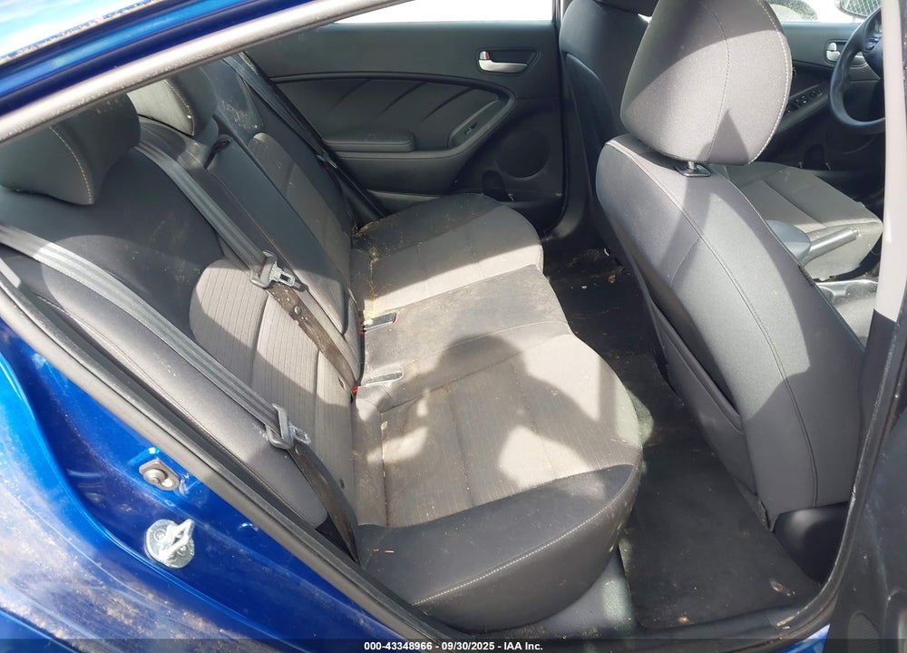 2017 KIA FORTE VIN: 3KPFL4A75HE123591