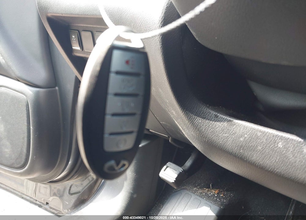 2015 INFINITI QX60 VIN: 5N1AL0MM8FC555239