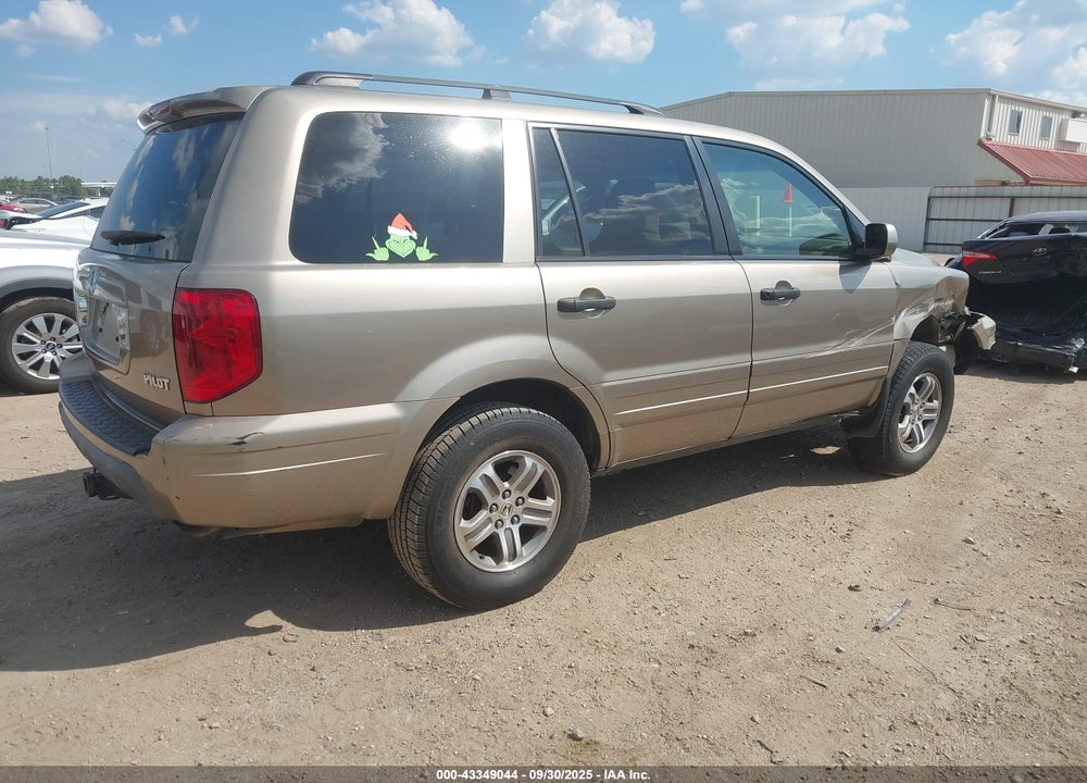 2005 HONDA PILOT EX VIN: 5FNYF18465B010443