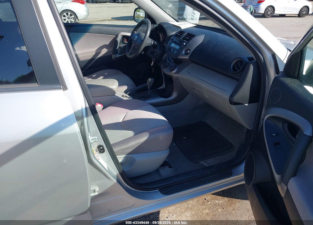2007 TOYOTA RAV4 VIN: JTMBD35V375105793