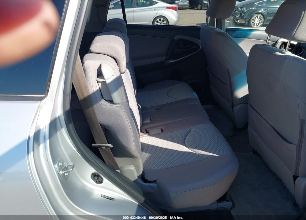 2007 TOYOTA RAV4 VIN: JTMBD35V375105793