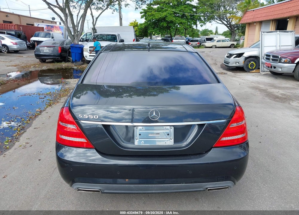 2011 MERCEDES-BENZ S 550 VIN: WDDNG7BB4BA386594