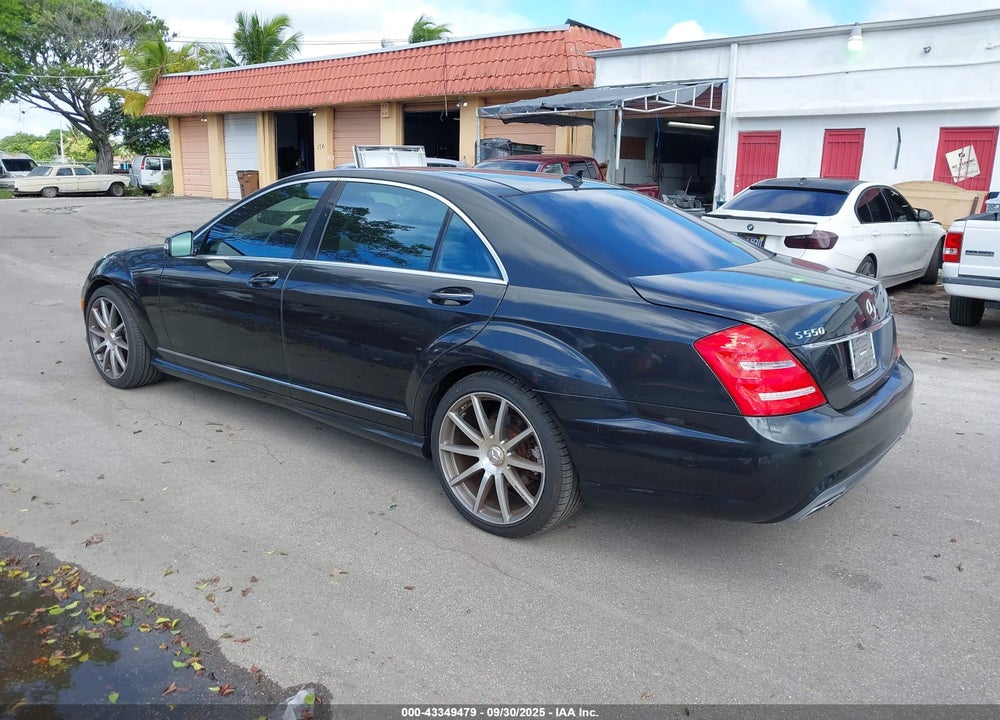 2011 MERCEDES-BENZ S 550 VIN: WDDNG7BB4BA386594