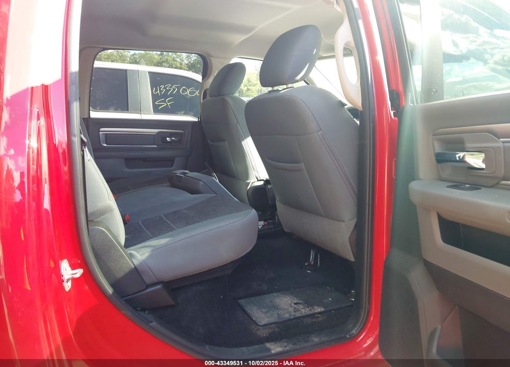 2017 RAM 1500 VIN: 3C6RR7LT3HG505931