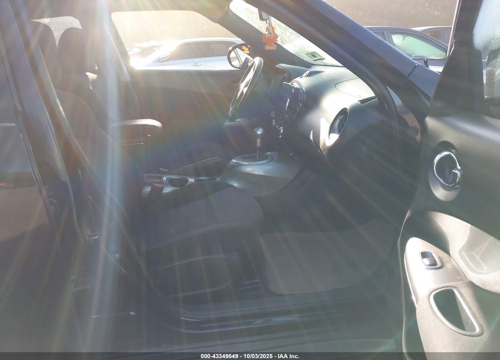 2011 NISSAN JUKE VIN: JN8AF5MV4BT010204