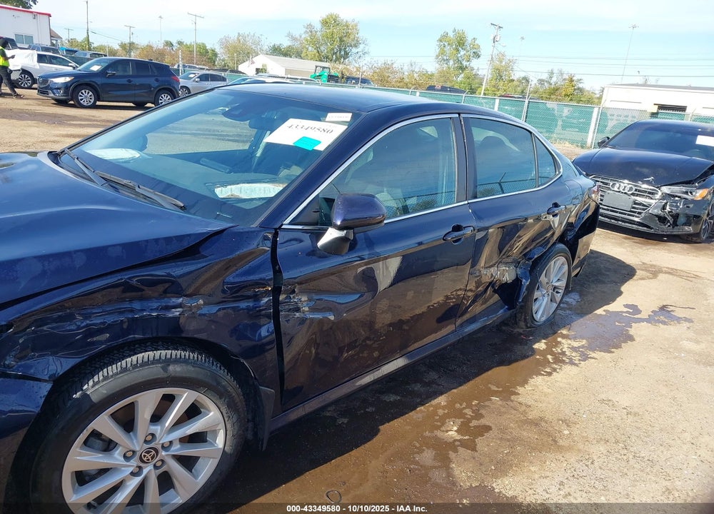 2022 TOYOTA CAMRY VIN: 4T1C11AK8NU680922