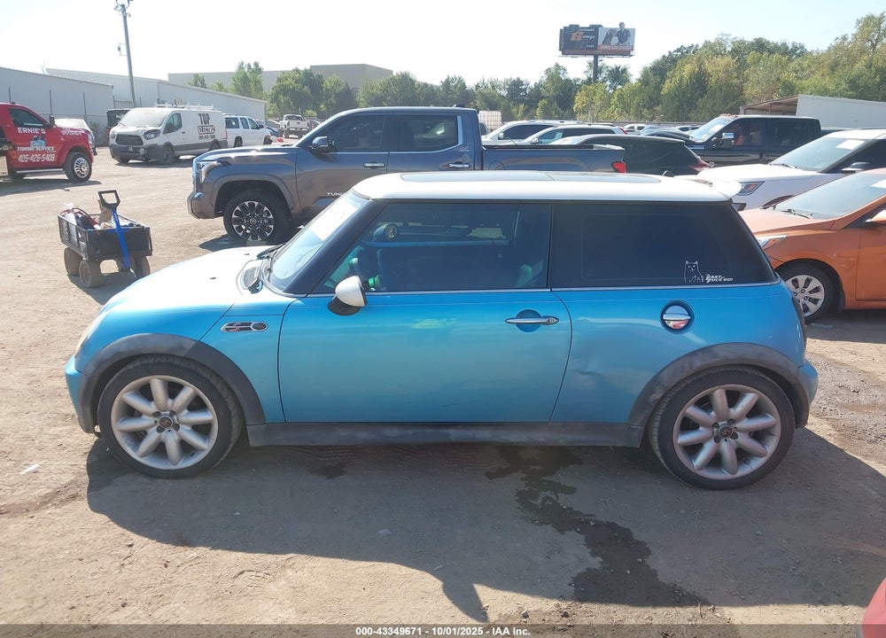 2003 MINI COOPER S VIN: WMWRE33483TD74108