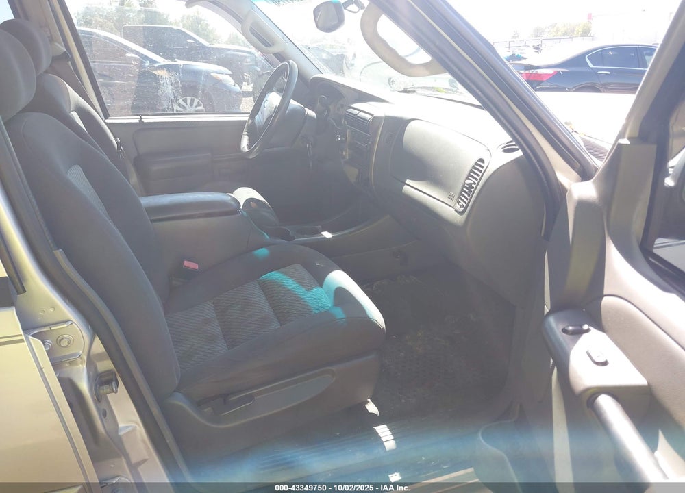 2005 FORD EXPLORER SPORT TRAC ADRENALIN/XLS/XLT VIN: 1FMZU67K05UB82834