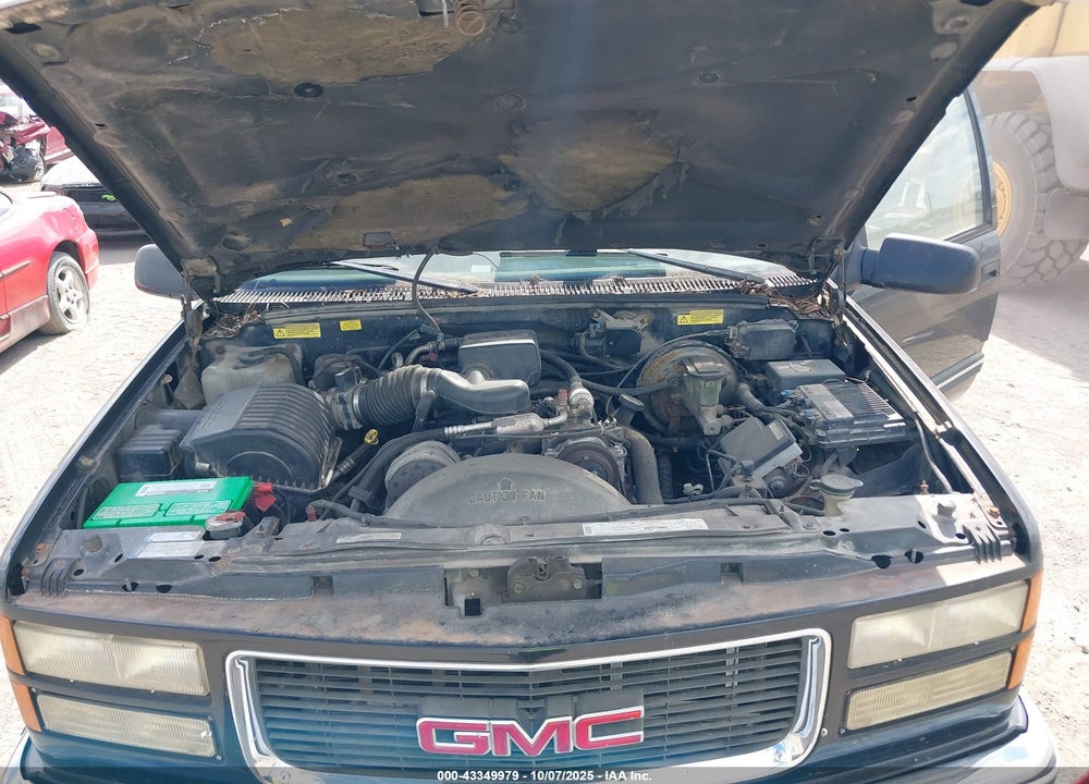 1999 GMC SUBURBAN 1500 SL VIN: 3GKFK16R7XG503647