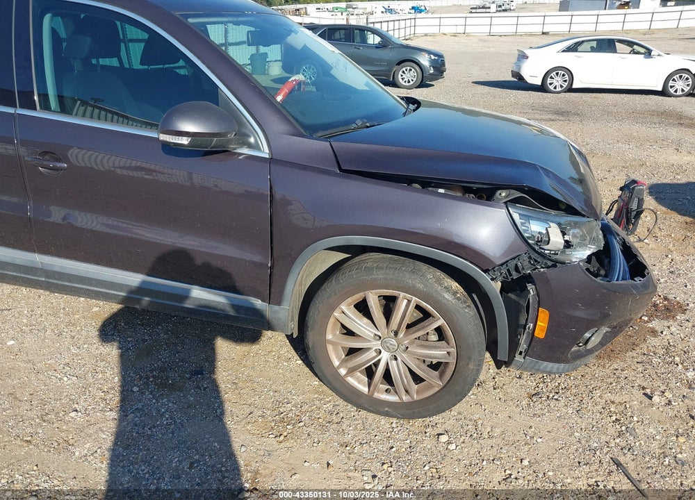 2016 VOLKSWAGEN TIGUAN VIN: WVGAV7AX6GW537887