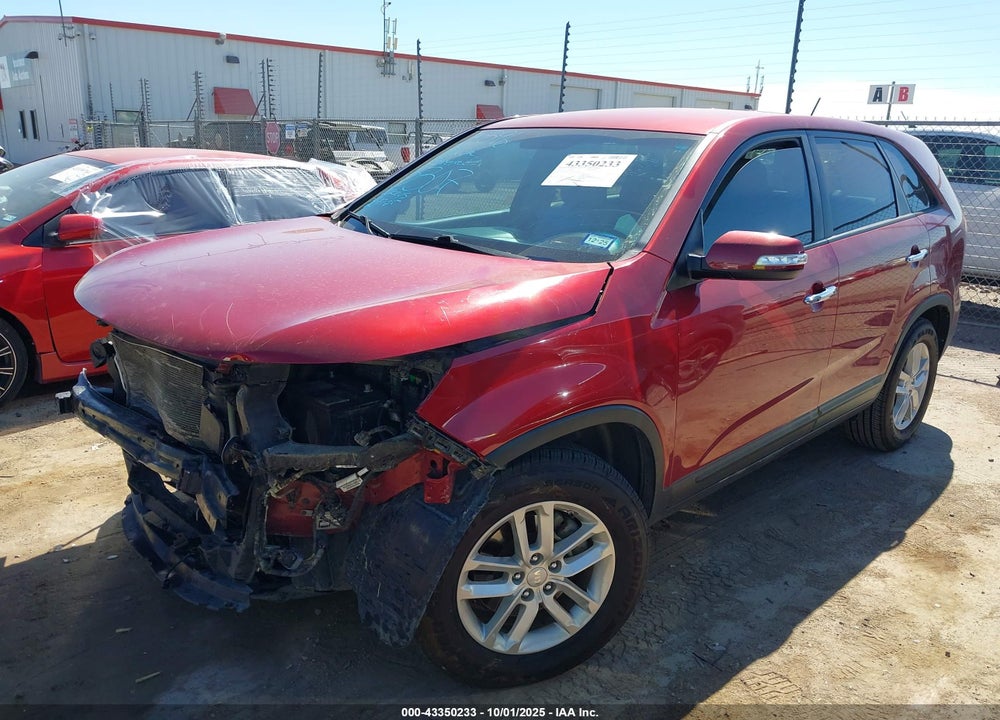 2015 KIA SORENTO LX VIN: 5XYKT3A67FG643307